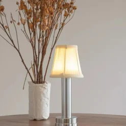 Avia LED Tischlampe - Retro