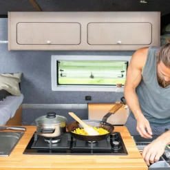 Monster Shop DIY 120 x 30 Camper Van Top Schränke