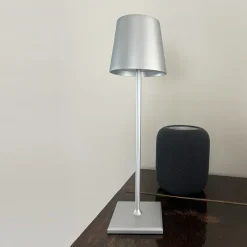 Norda LED Tischlampe - Silber