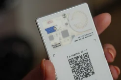 Rolling Square AirCard Pro Tracker mit Google Find My - White