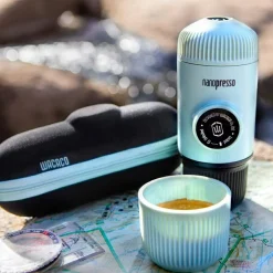 Wacaco Nanopresso tragbare Espressomaschine mit Hülle - Blue